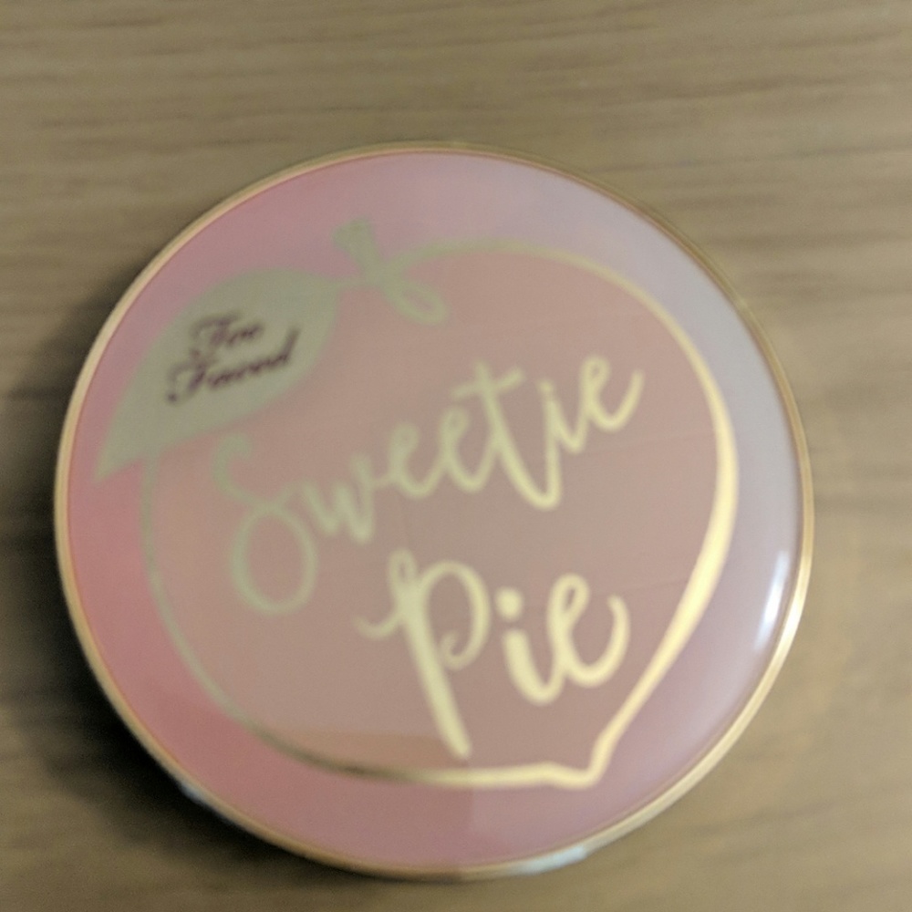 Too Faced Sweetie Pie